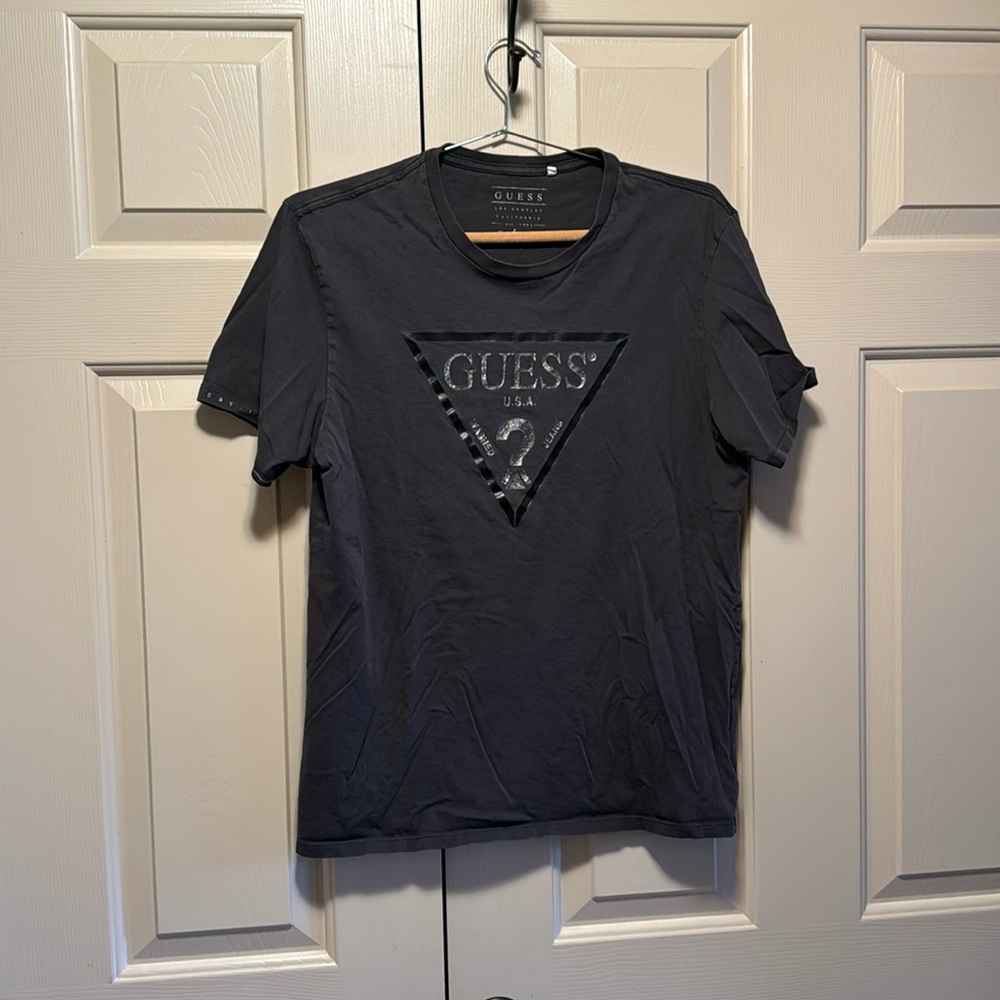 Guess T shirt